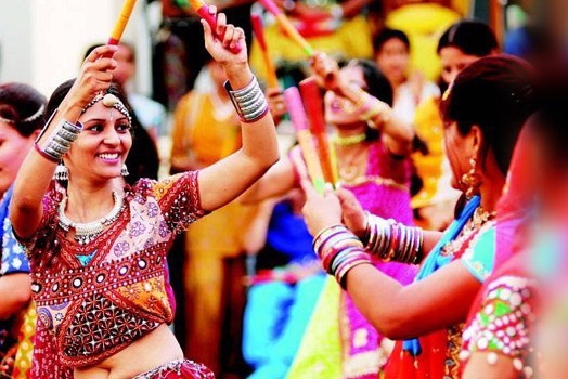 garba-dance-class-navratri-surat